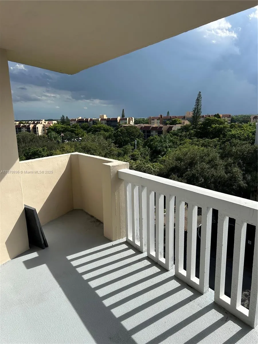 6921 Environ Blvd, #7P