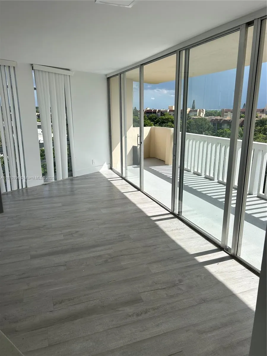 6921 Environ Blvd, #7P