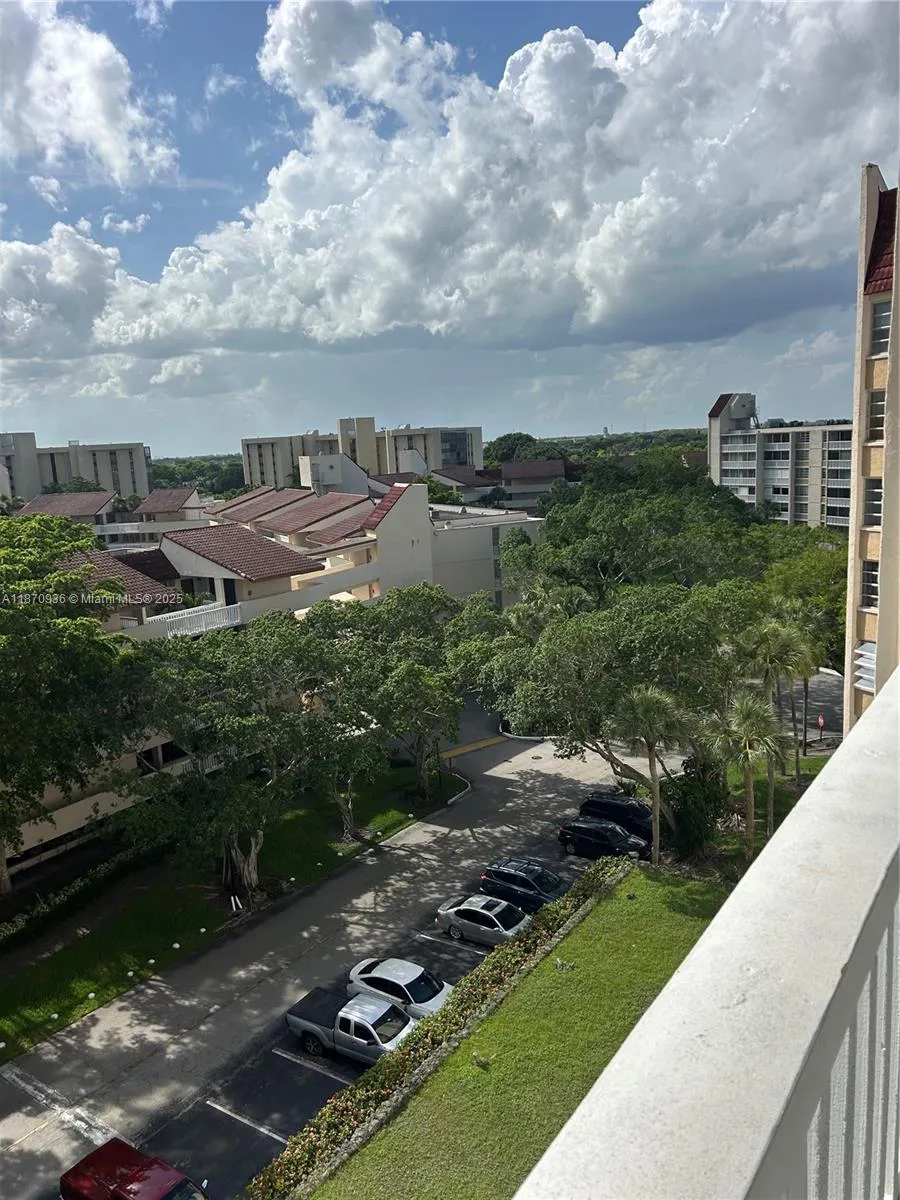 6921 Environ Blvd, #7P