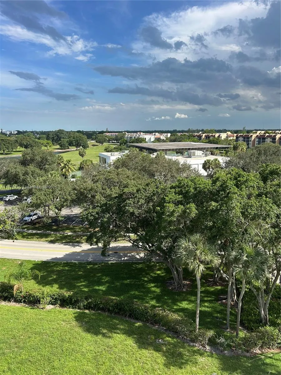 6921 Environ Blvd, #7P