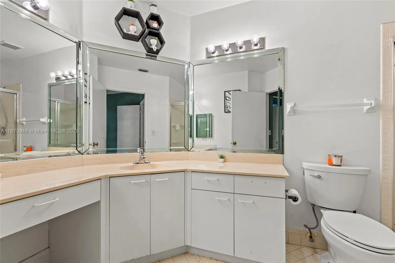 4300 NW 30th St, #248