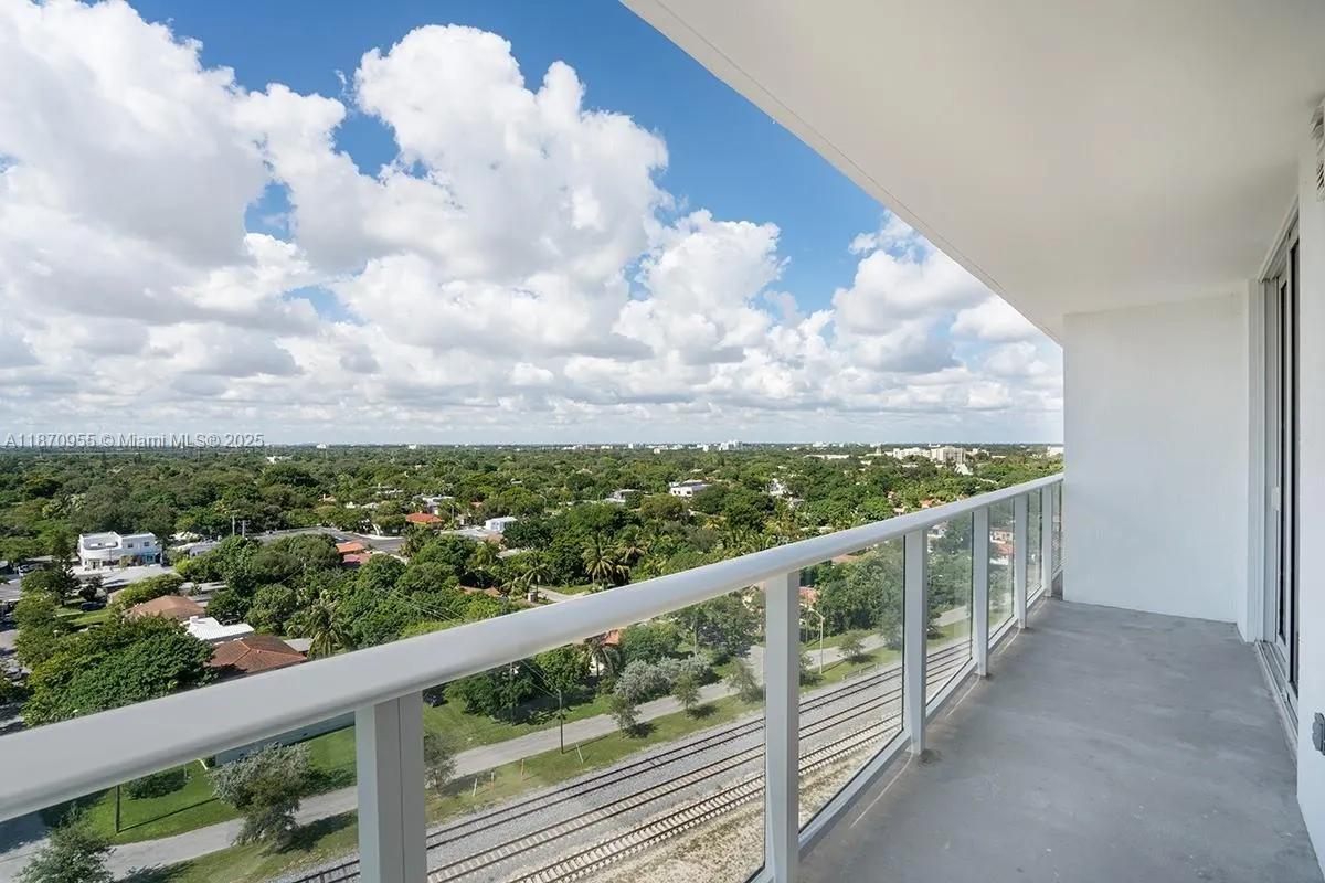 4250 Biscayne Blvd, #1215