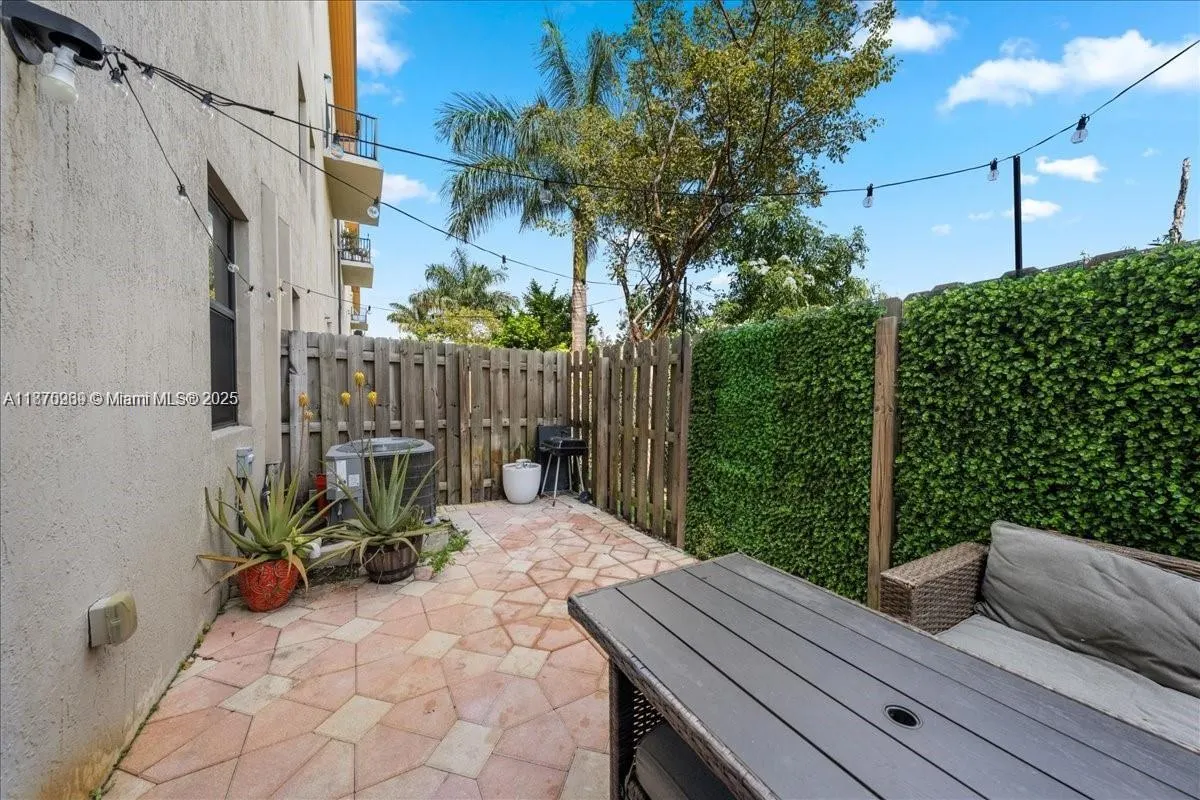 10413 NW 82nd St, #9