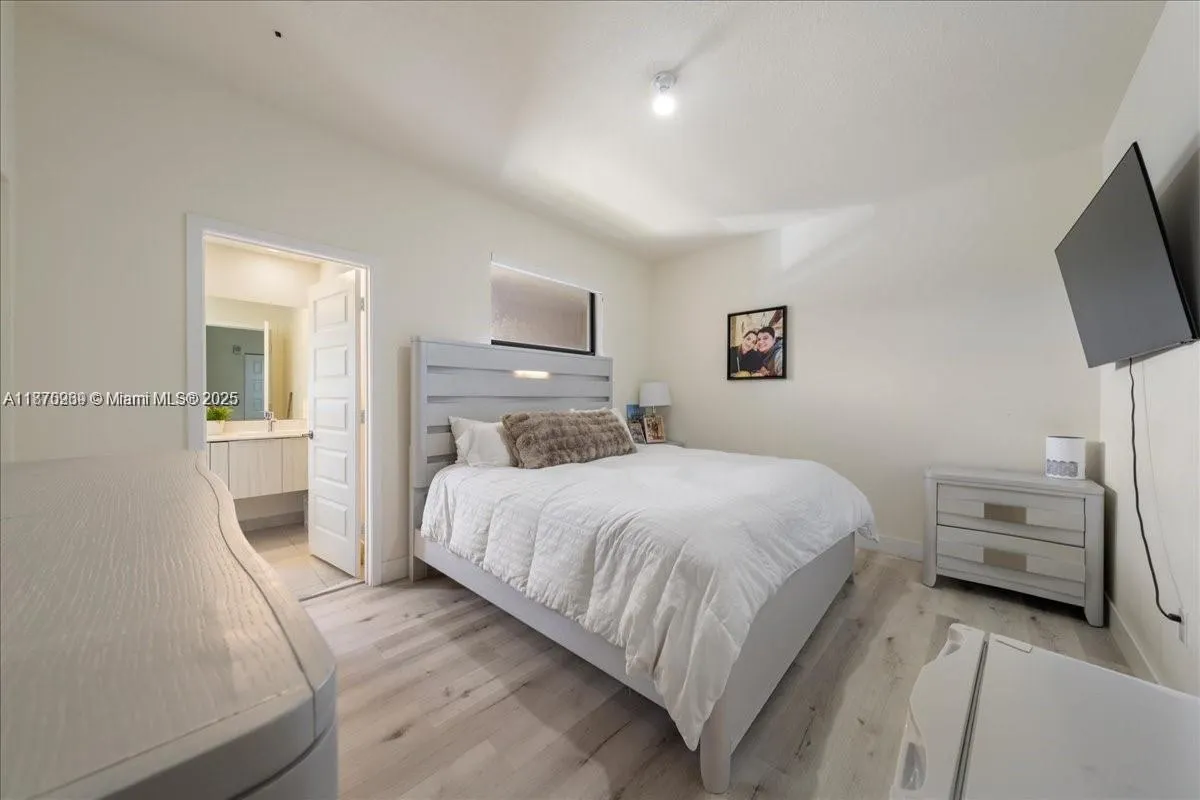 10413 NW 82nd St, #9