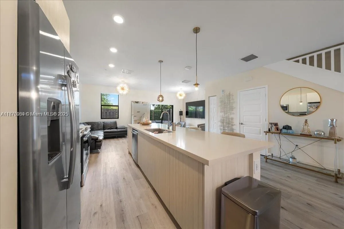 10413 NW 82nd St, #9