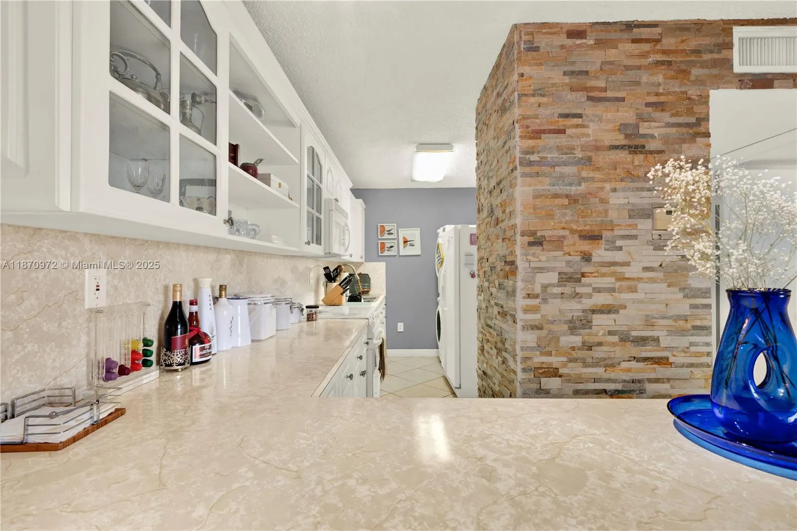 5055 NW 7th St, #806