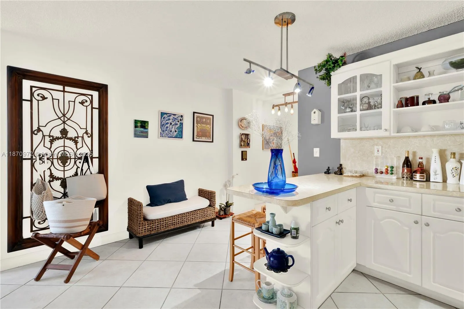 5055 NW 7th St, #806