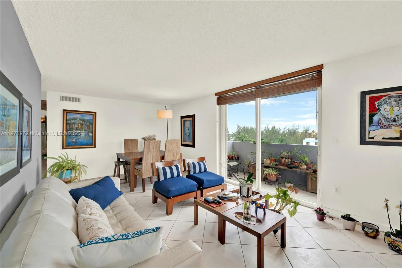 5055 NW 7th St, #806