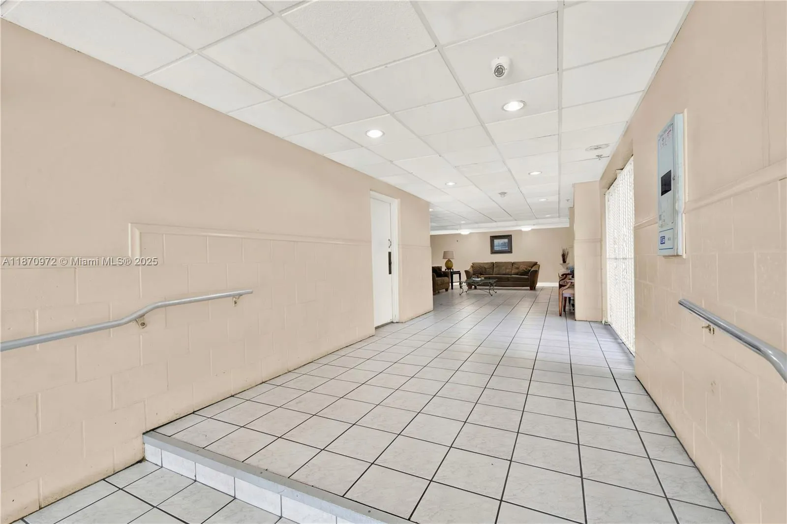 5055 NW 7th St, #806