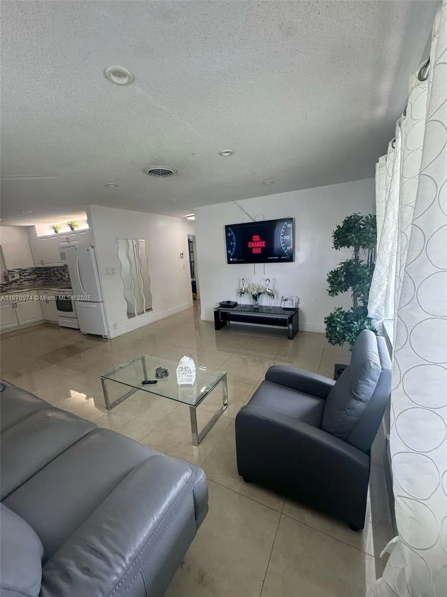 4808 NW 27th Ter