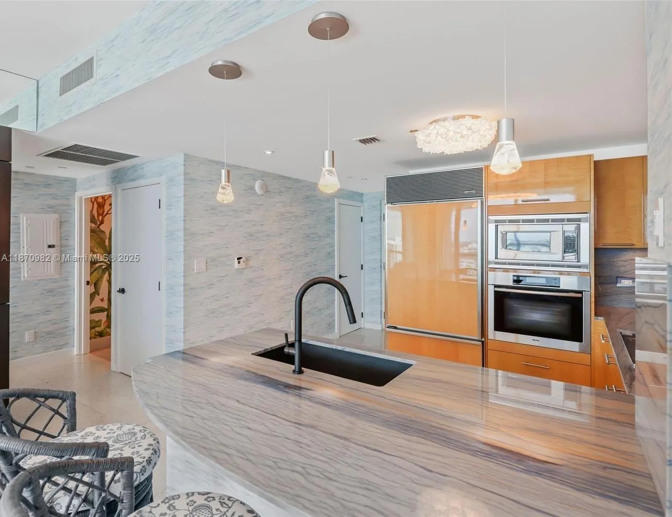 6799 Collins Ave, #1601