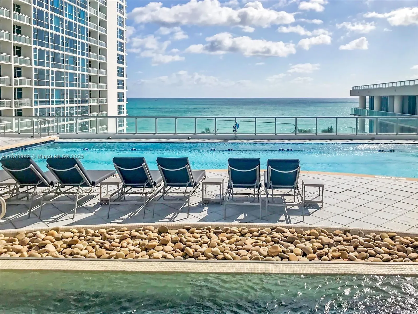 6799 Collins Ave, #1601