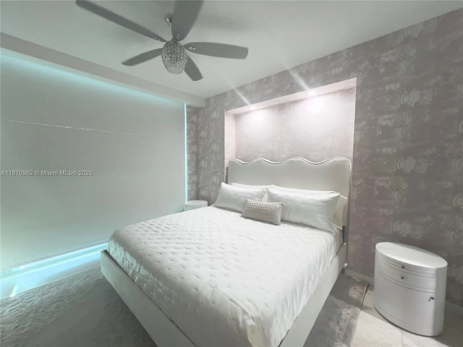 6799 Collins Ave, #1601