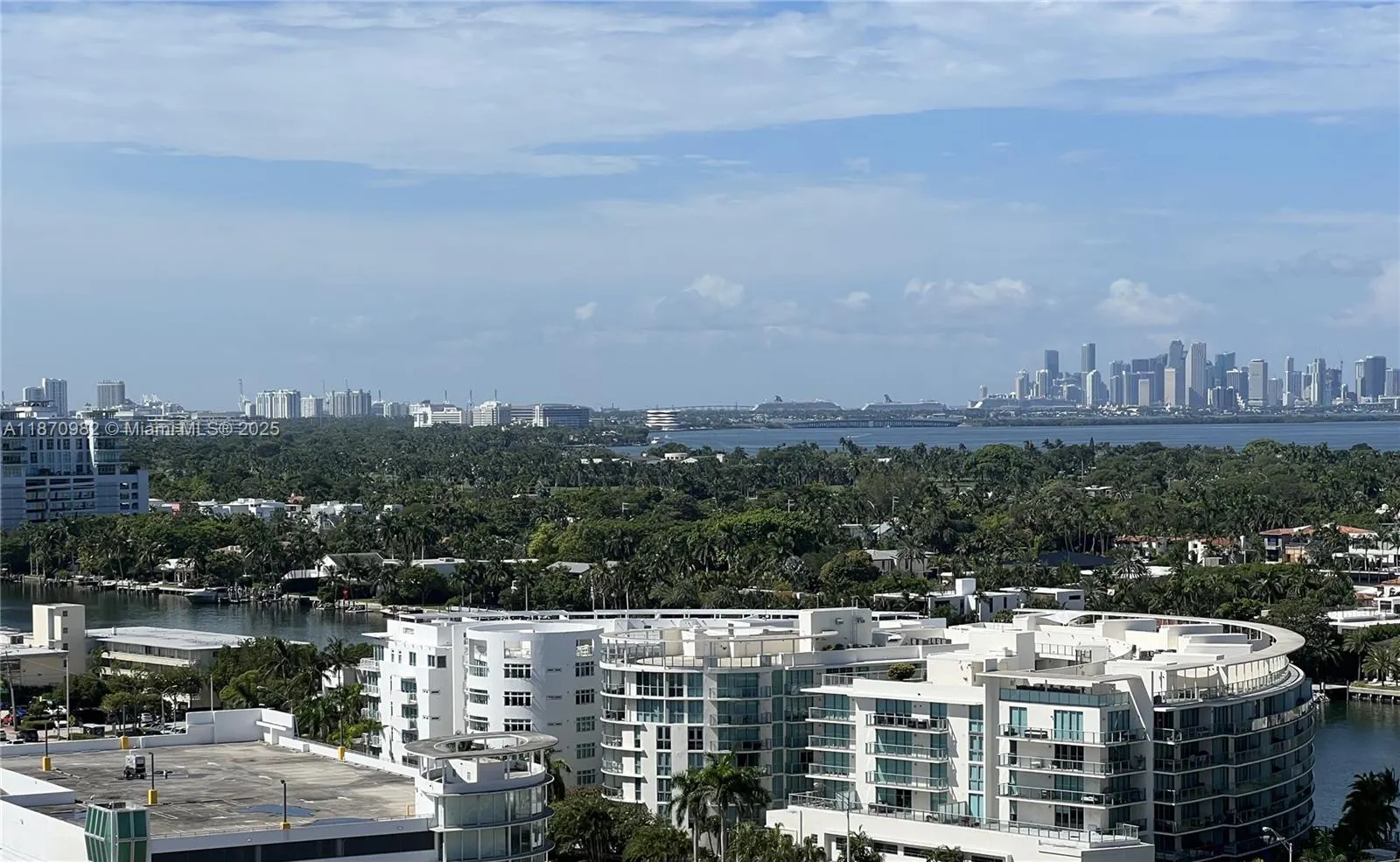 6799 Collins Ave, #1601