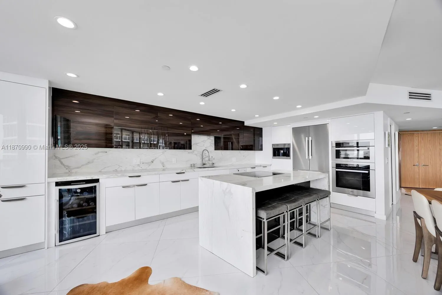 2127 Brickell Ave, #801