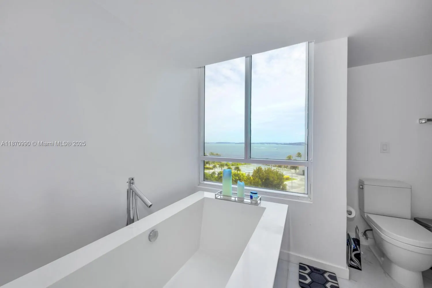 2127 Brickell Ave, #801