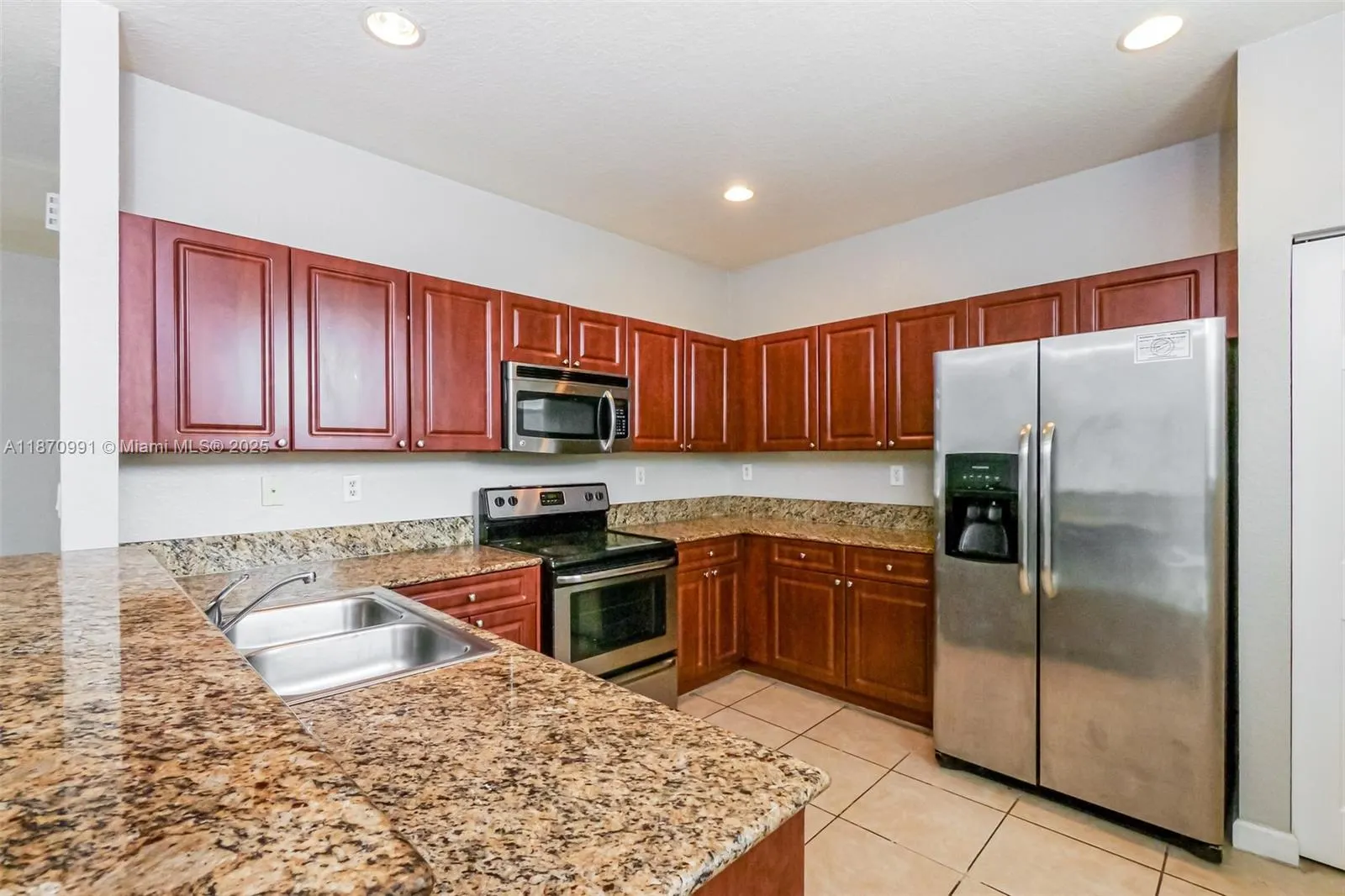 457 SE 37th Pl