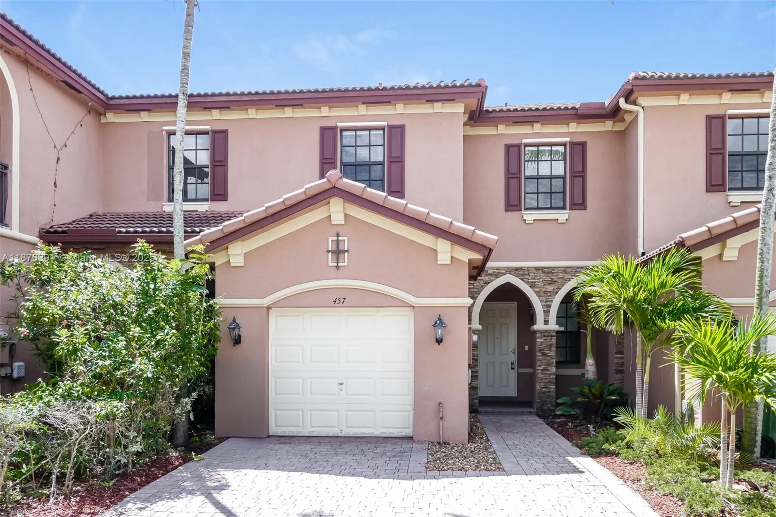 457 SE 37th Pl