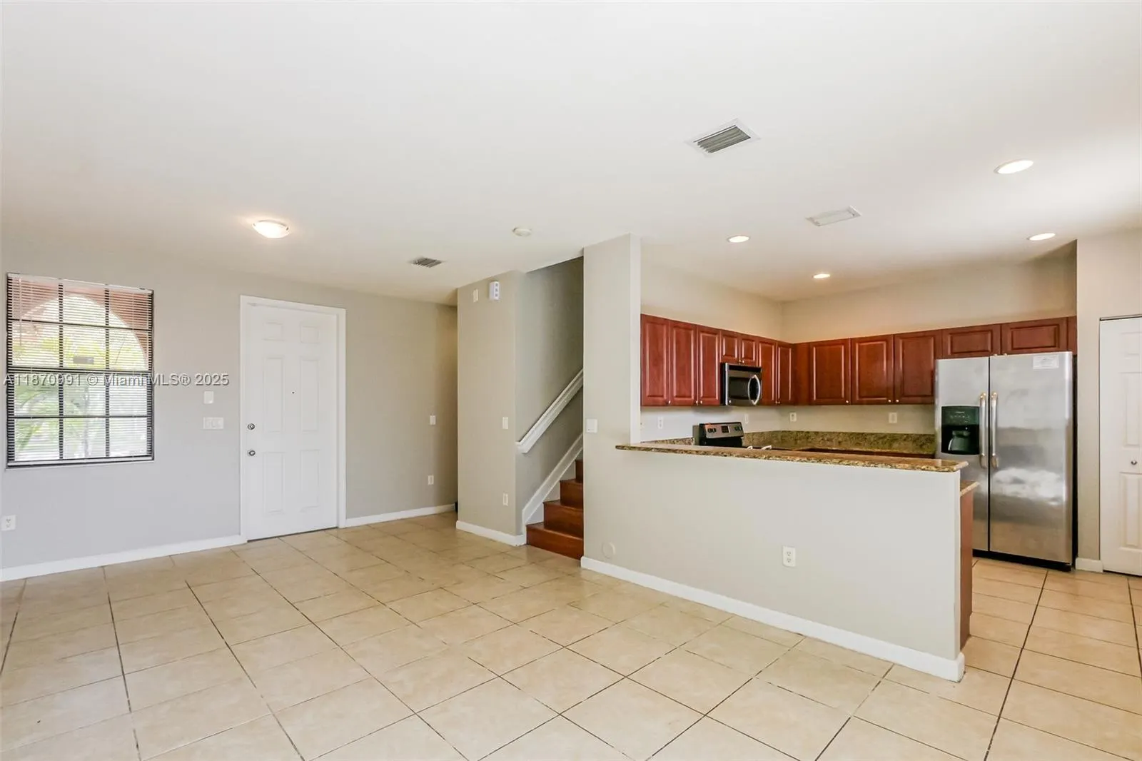 457 SE 37th Pl