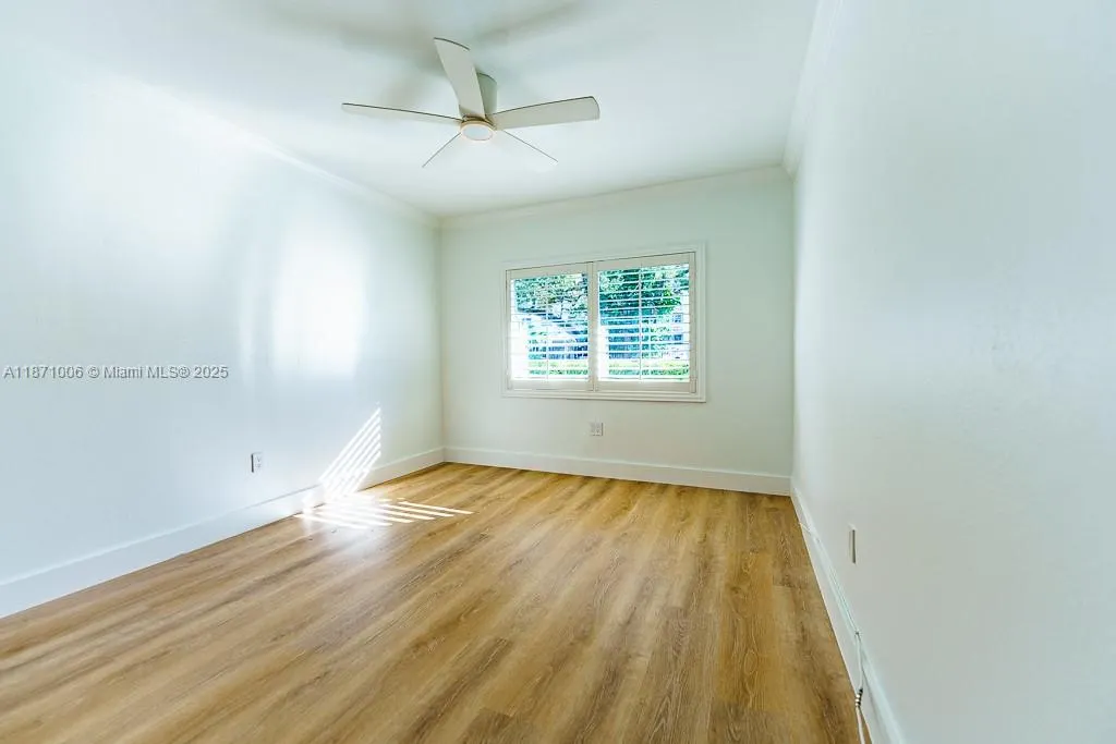 95 Edgewater Dr, #105