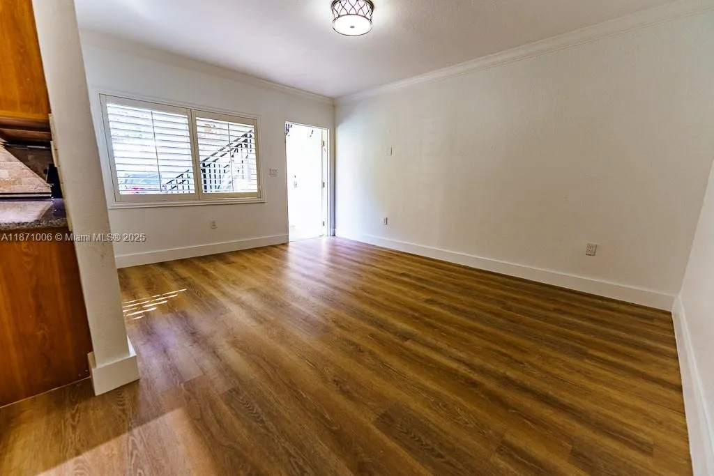 95 Edgewater Dr, #105