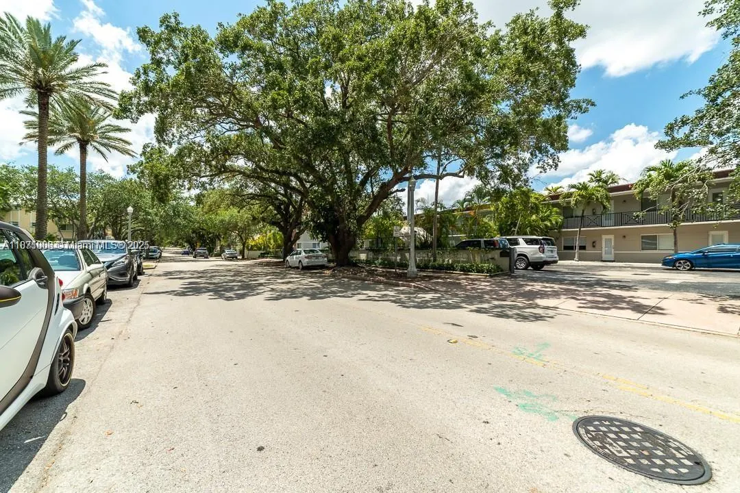 95 Edgewater Dr, #105