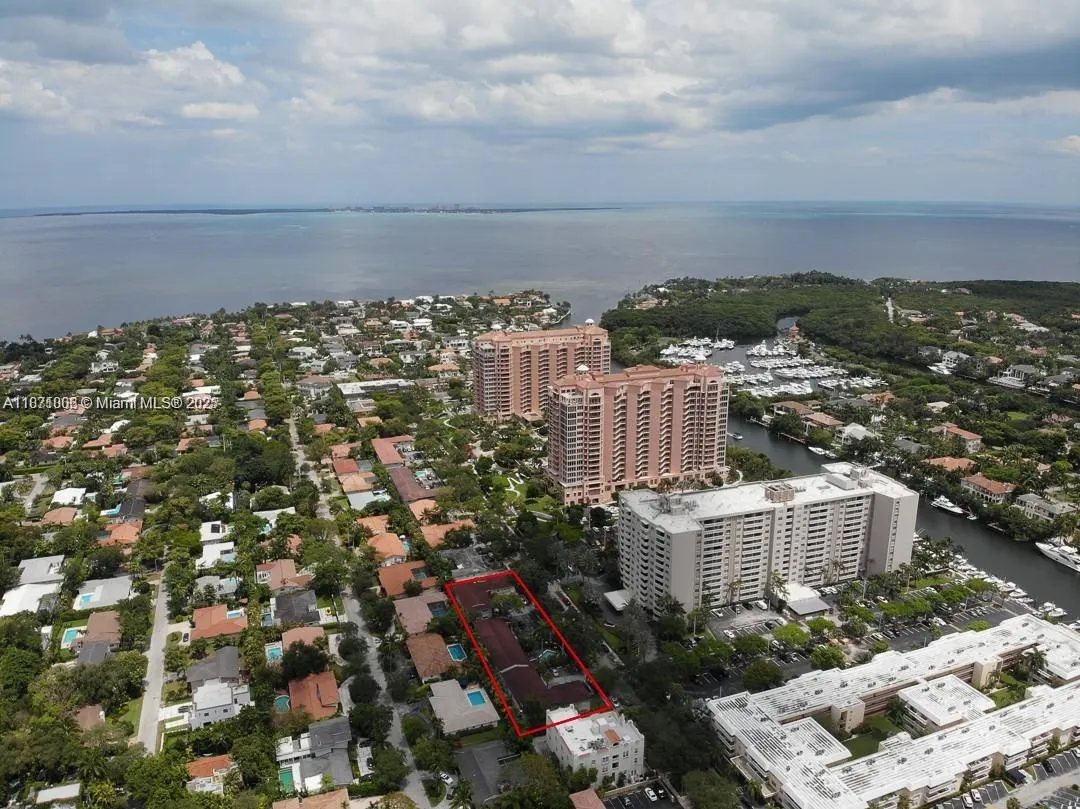 95 Edgewater Dr, #105