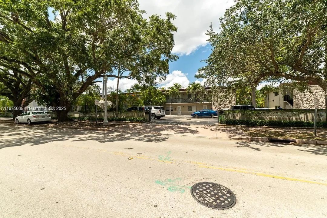 95 Edgewater Dr, #105