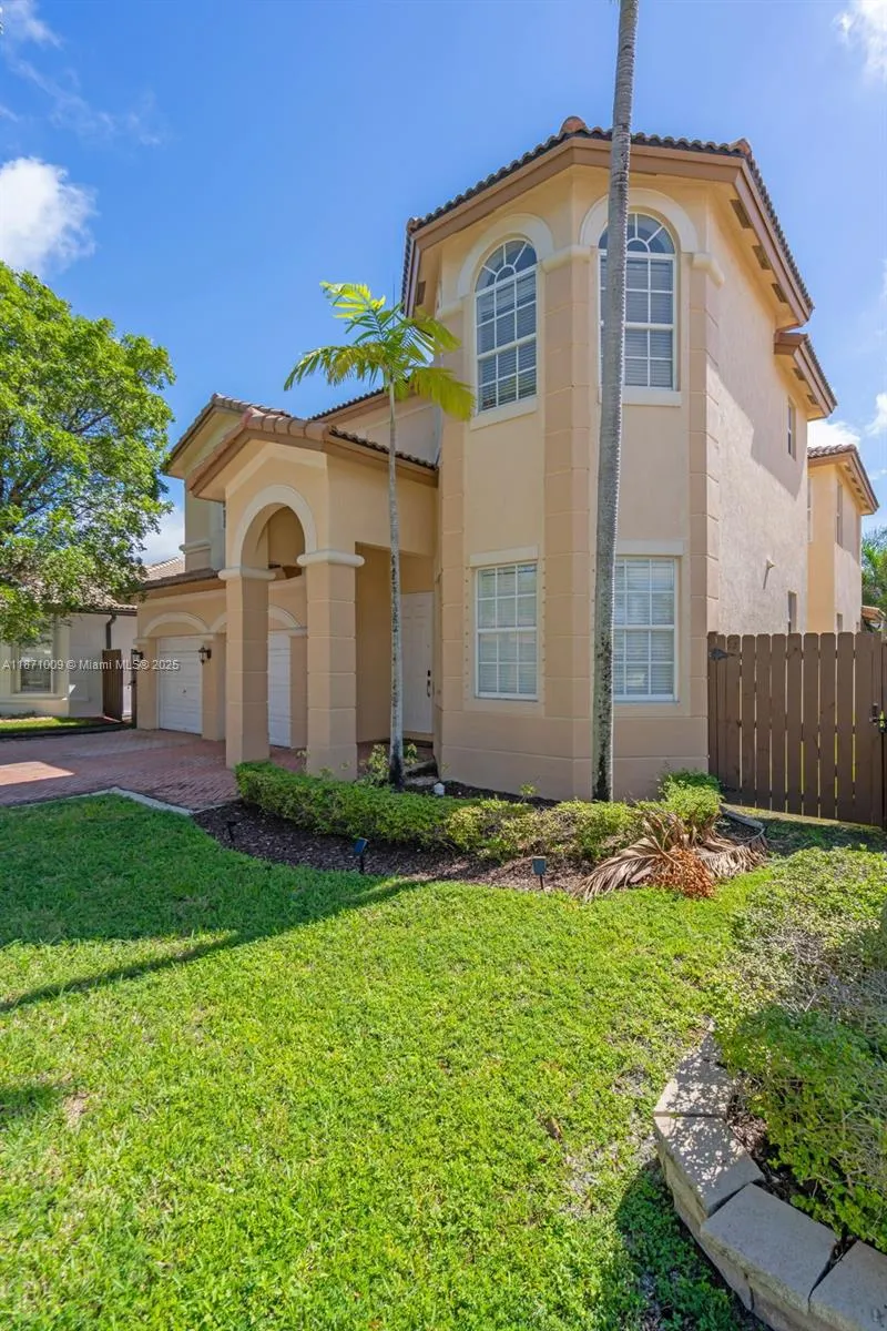 8467 NW 110th Pl