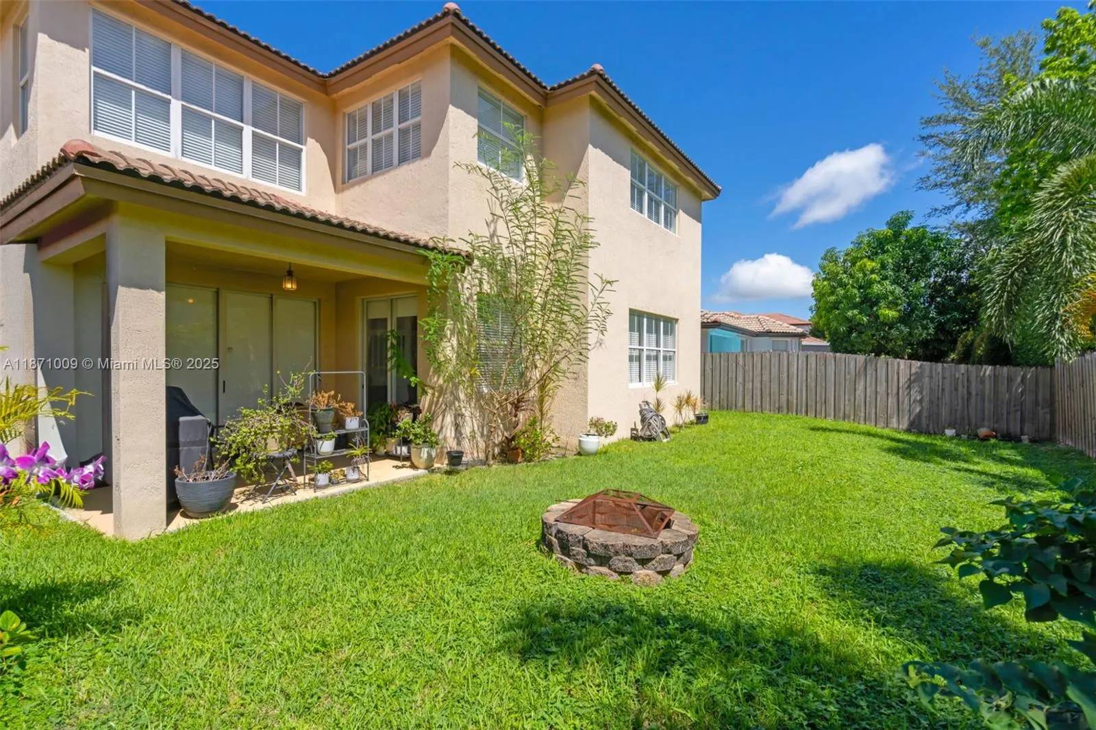8467 NW 110th Pl