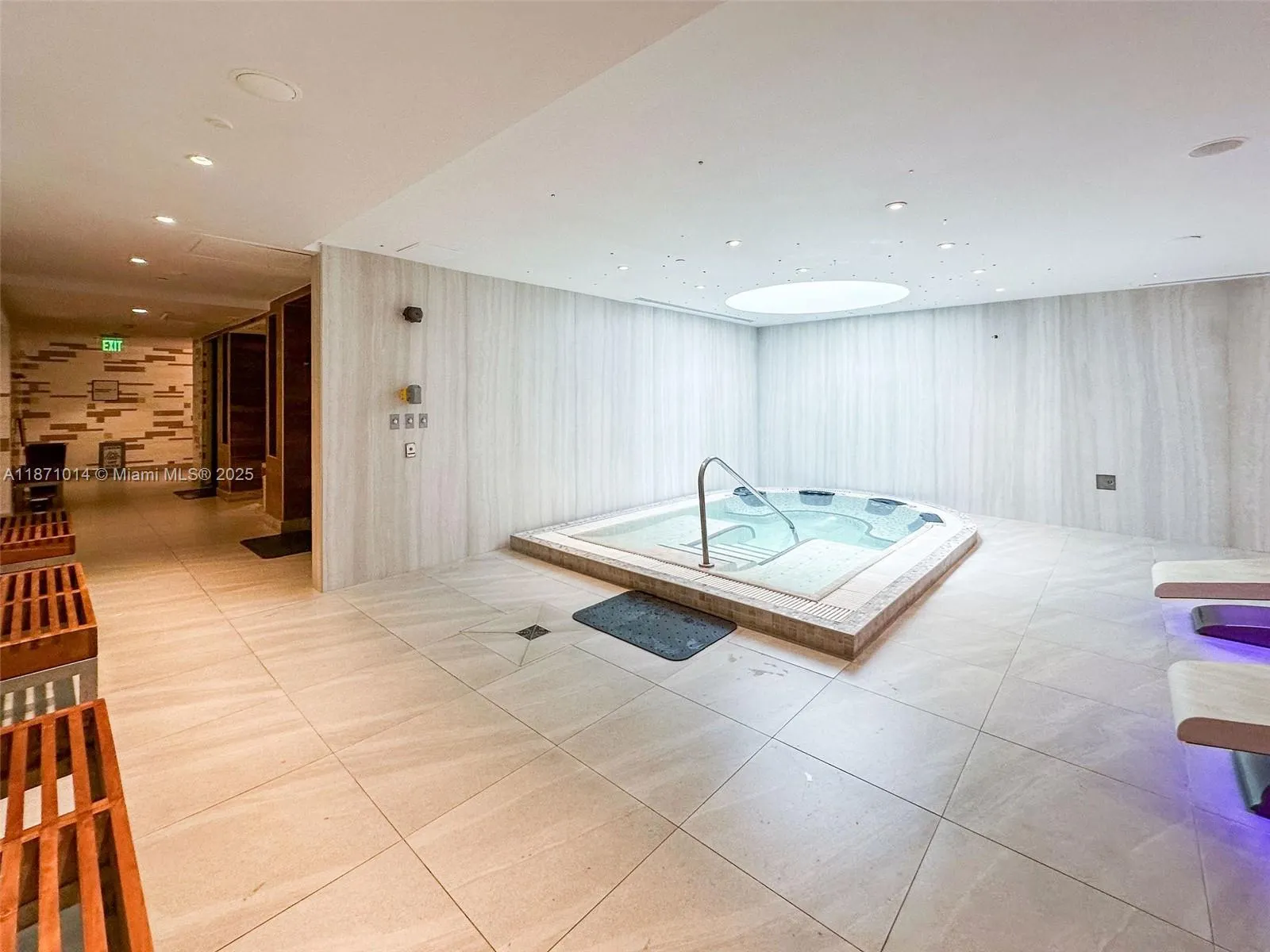 6801 Collins Ave, #508