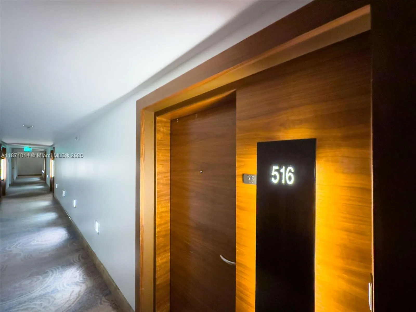 6801 Collins Ave, #508