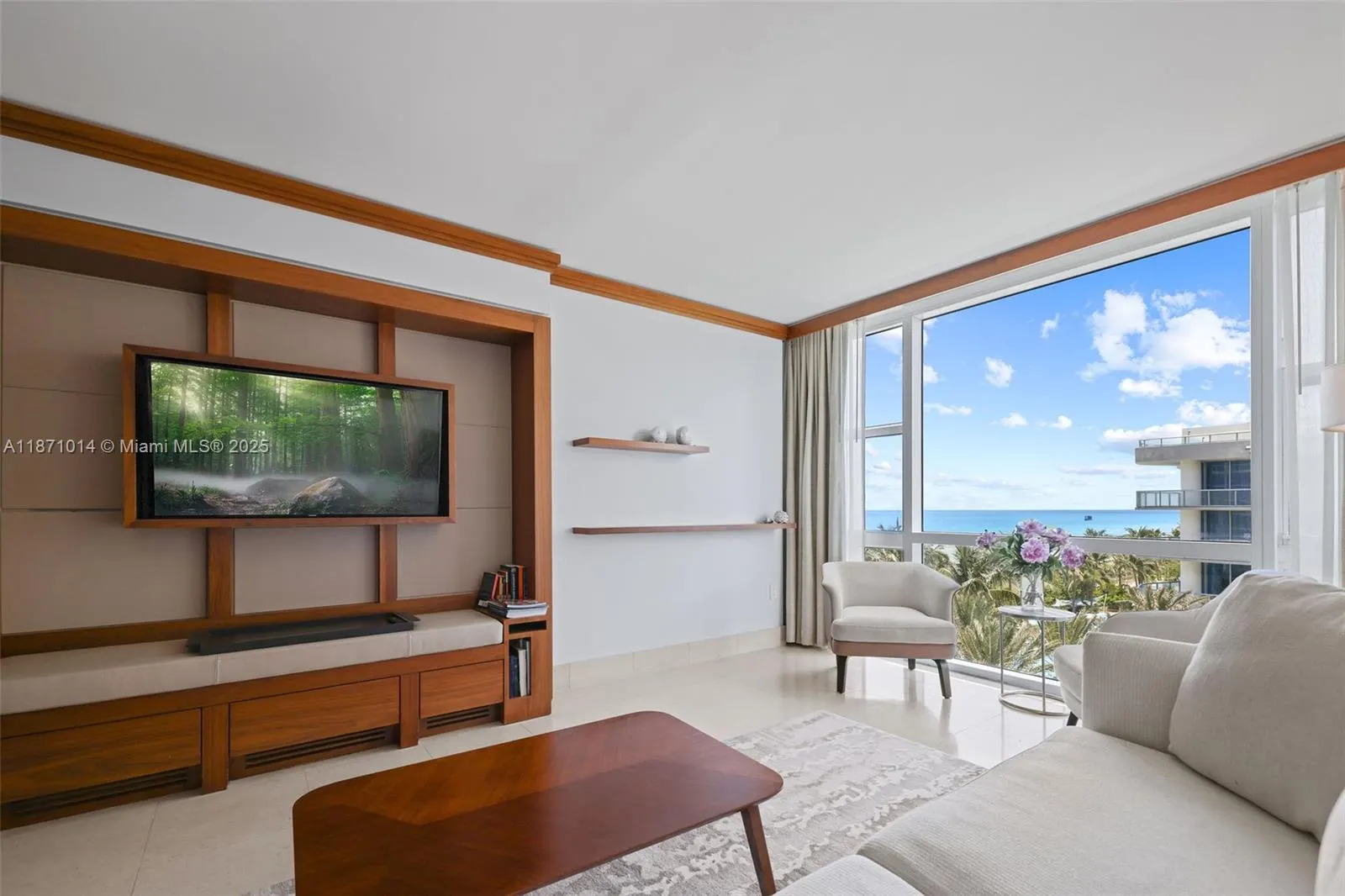 6801 Collins Ave, #508