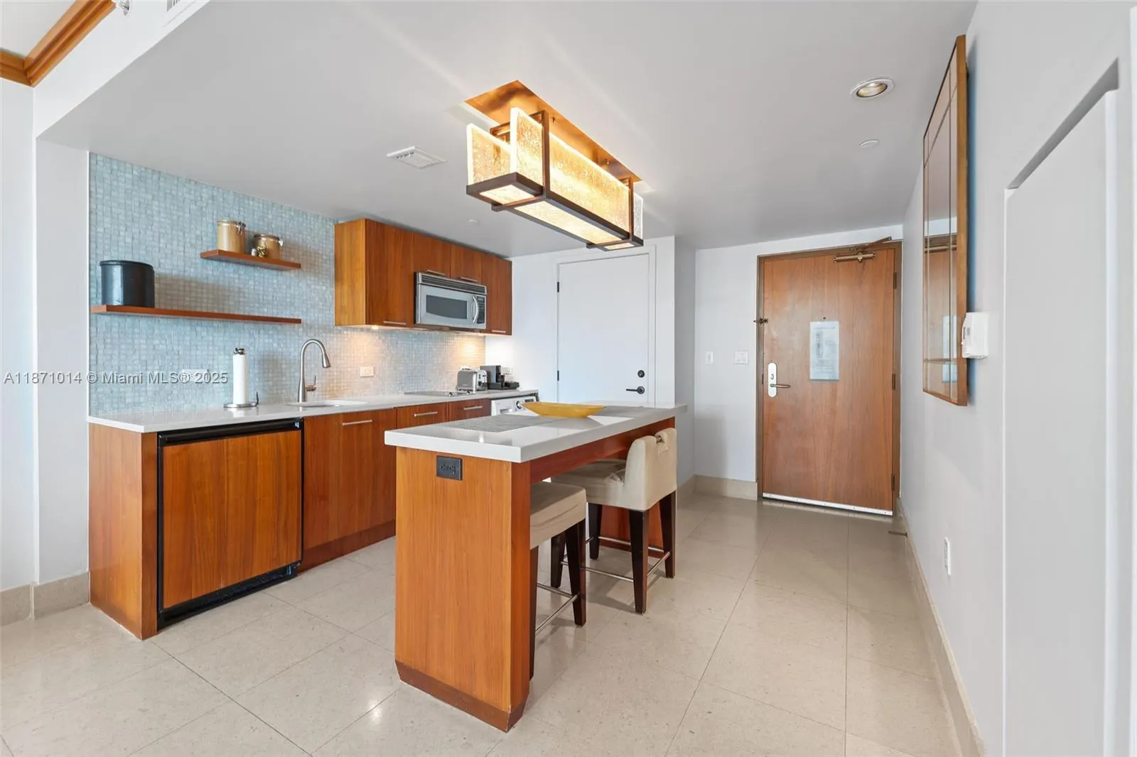 6801 Collins Ave, #508