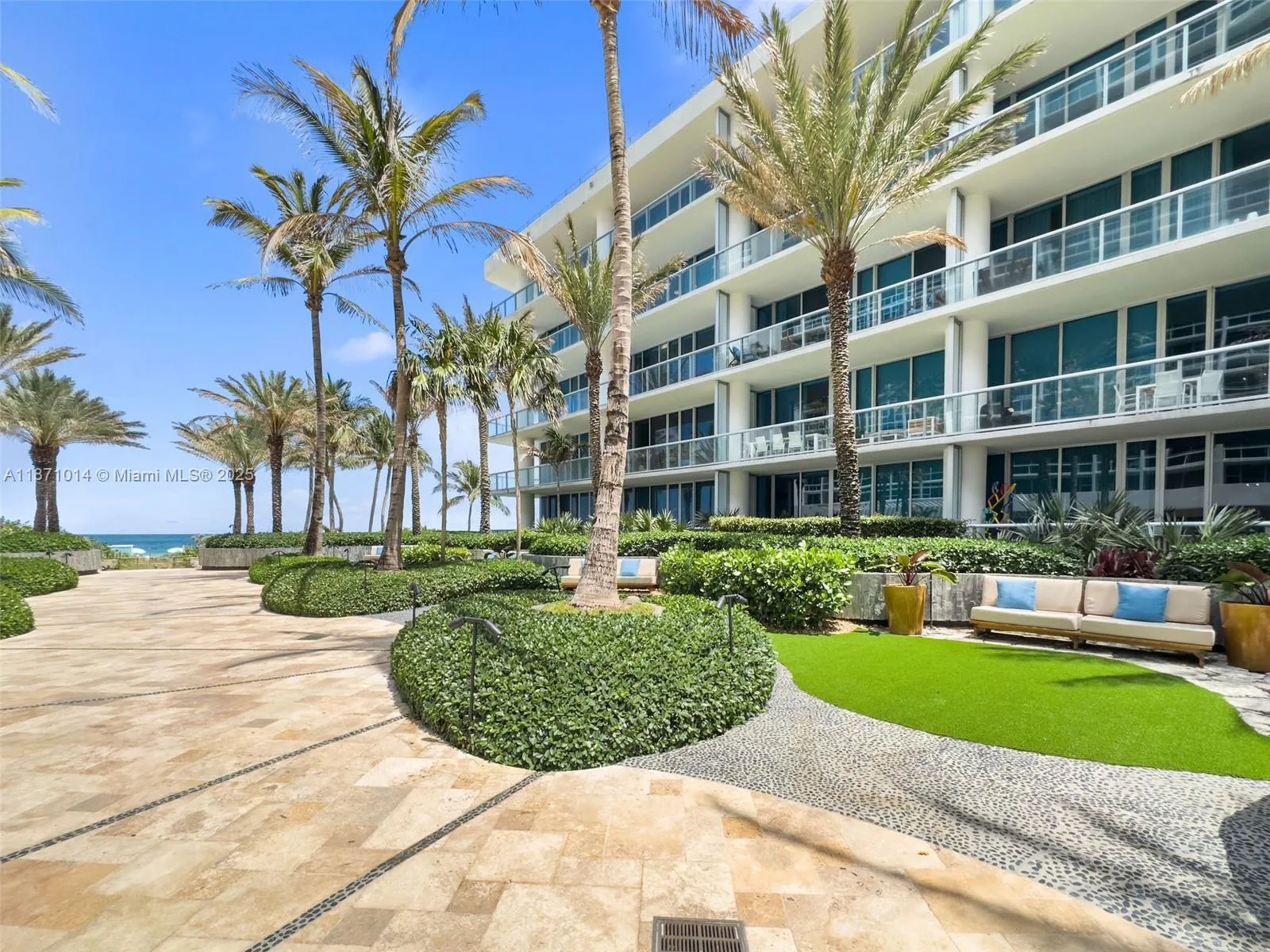 6801 Collins Ave, #508