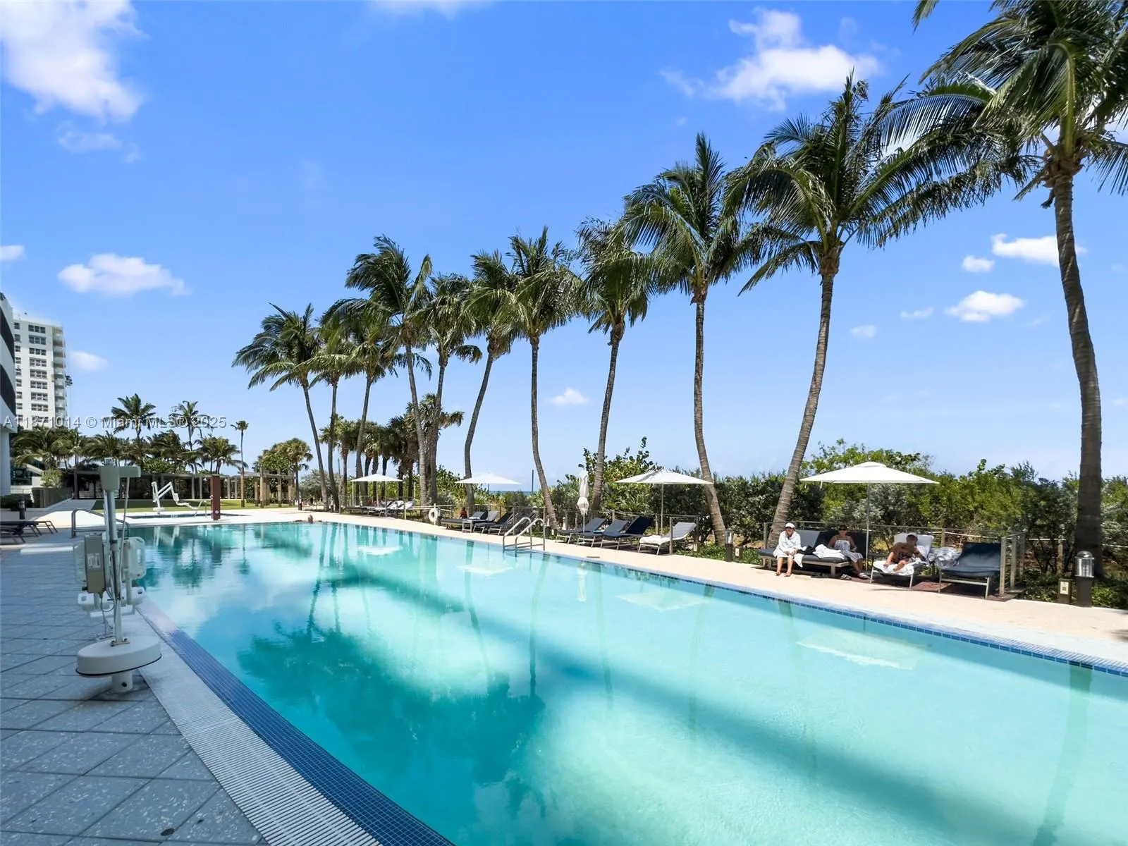 6801 Collins Ave, #508