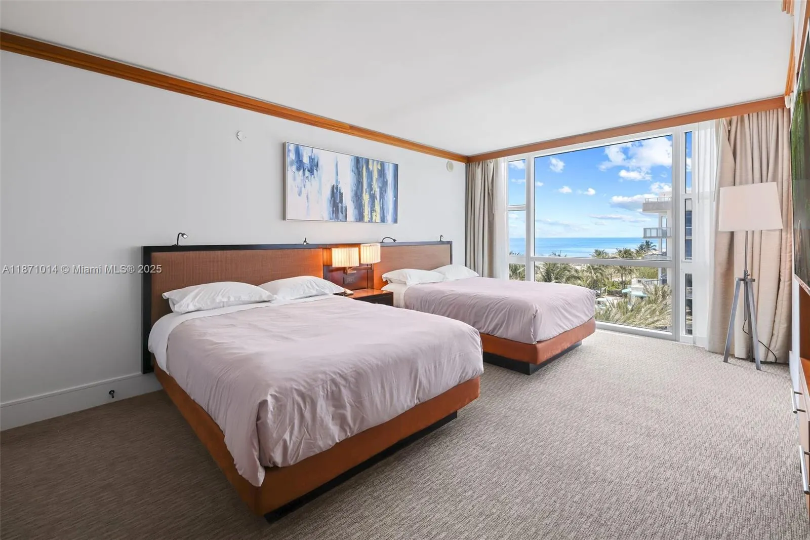 6801 Collins Ave, #508