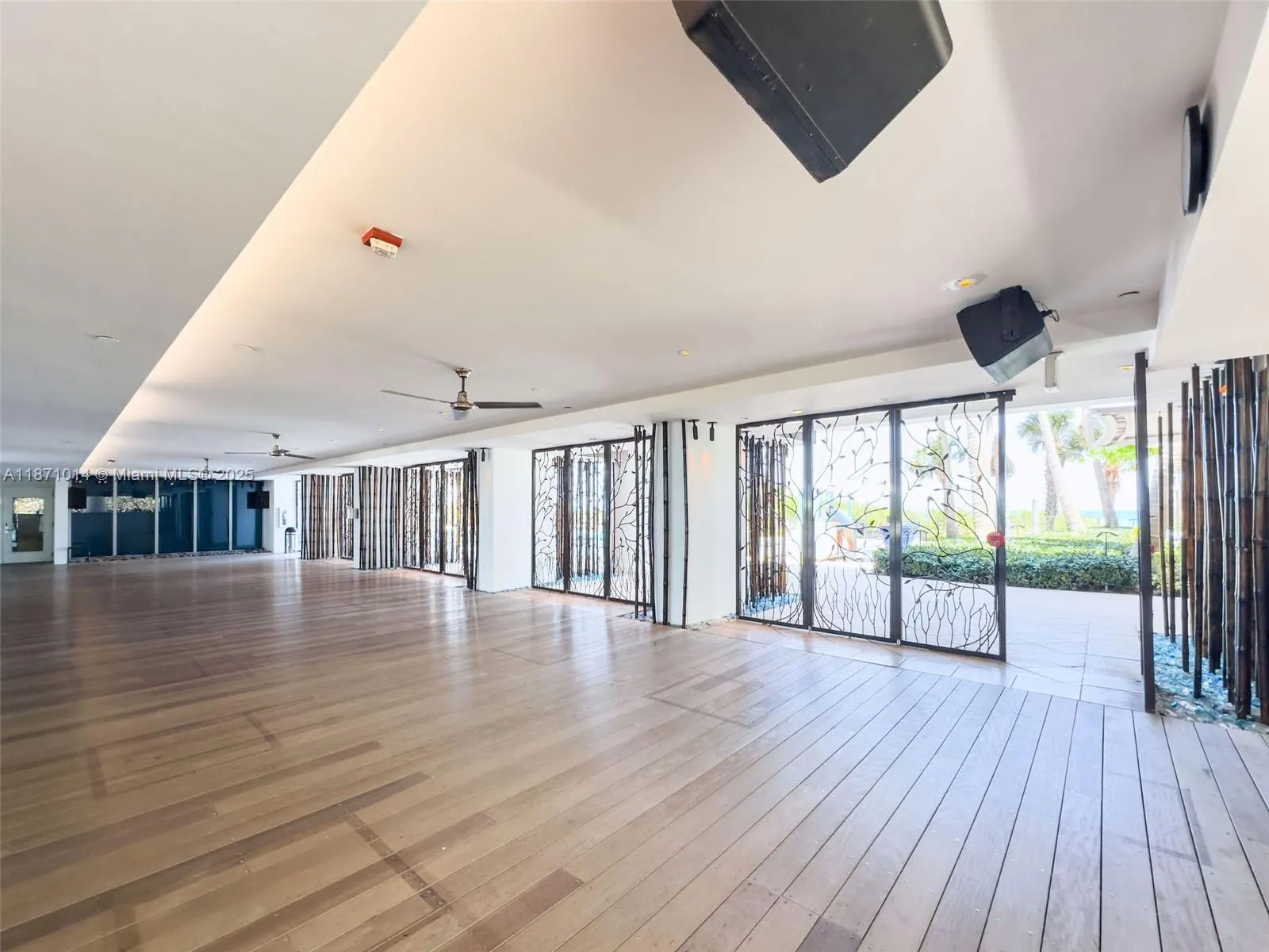 6801 Collins Ave, #508
