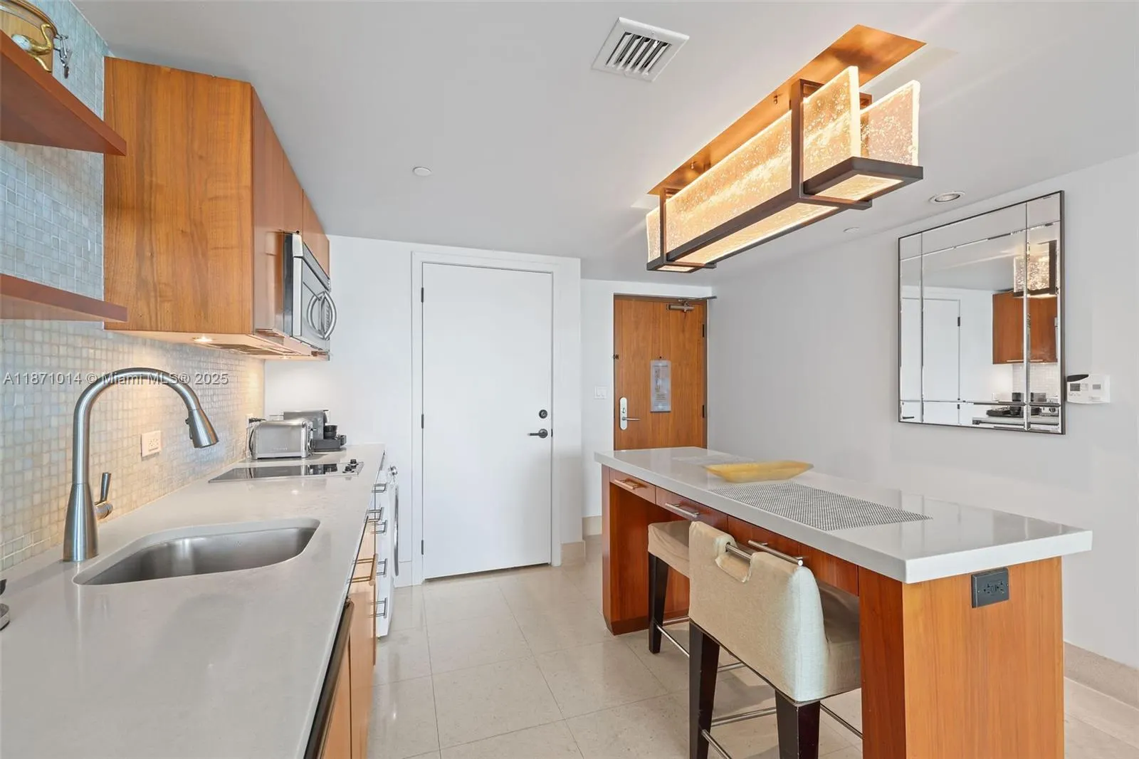 6801 Collins Ave, #508