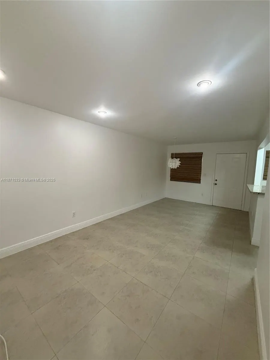 5839 SW 74th Ter, #104