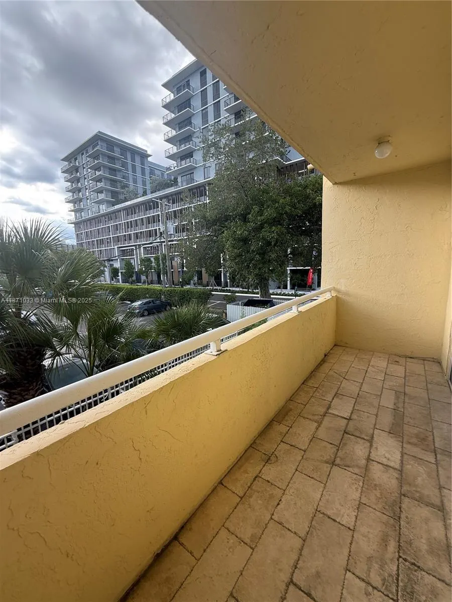 5839 SW 74th Ter, #104