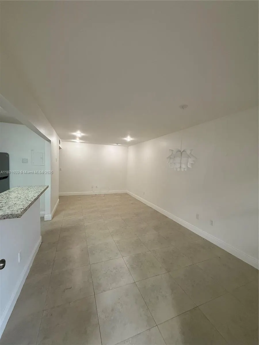 5839 SW 74th Ter, #104