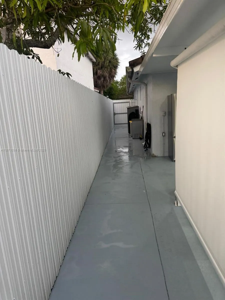 17384 SW 138 CT