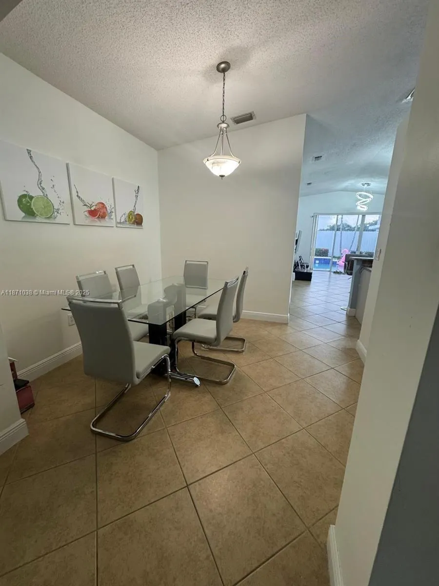 17384 SW 138 CT