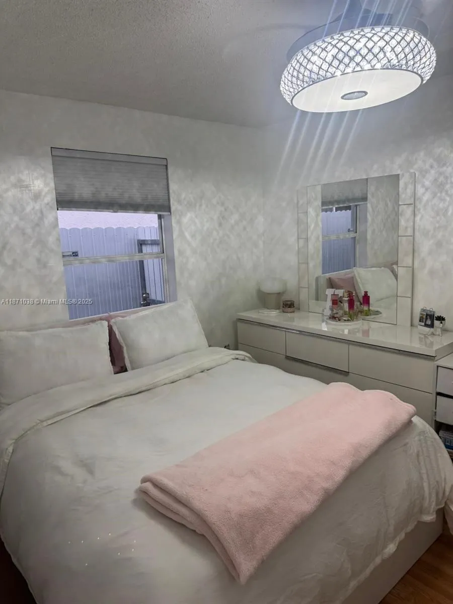 17384 SW 138 CT