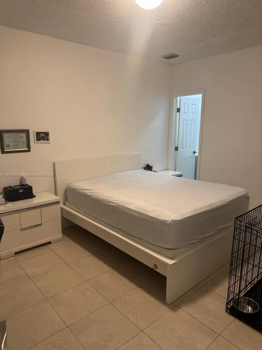 17384 SW 138 CT