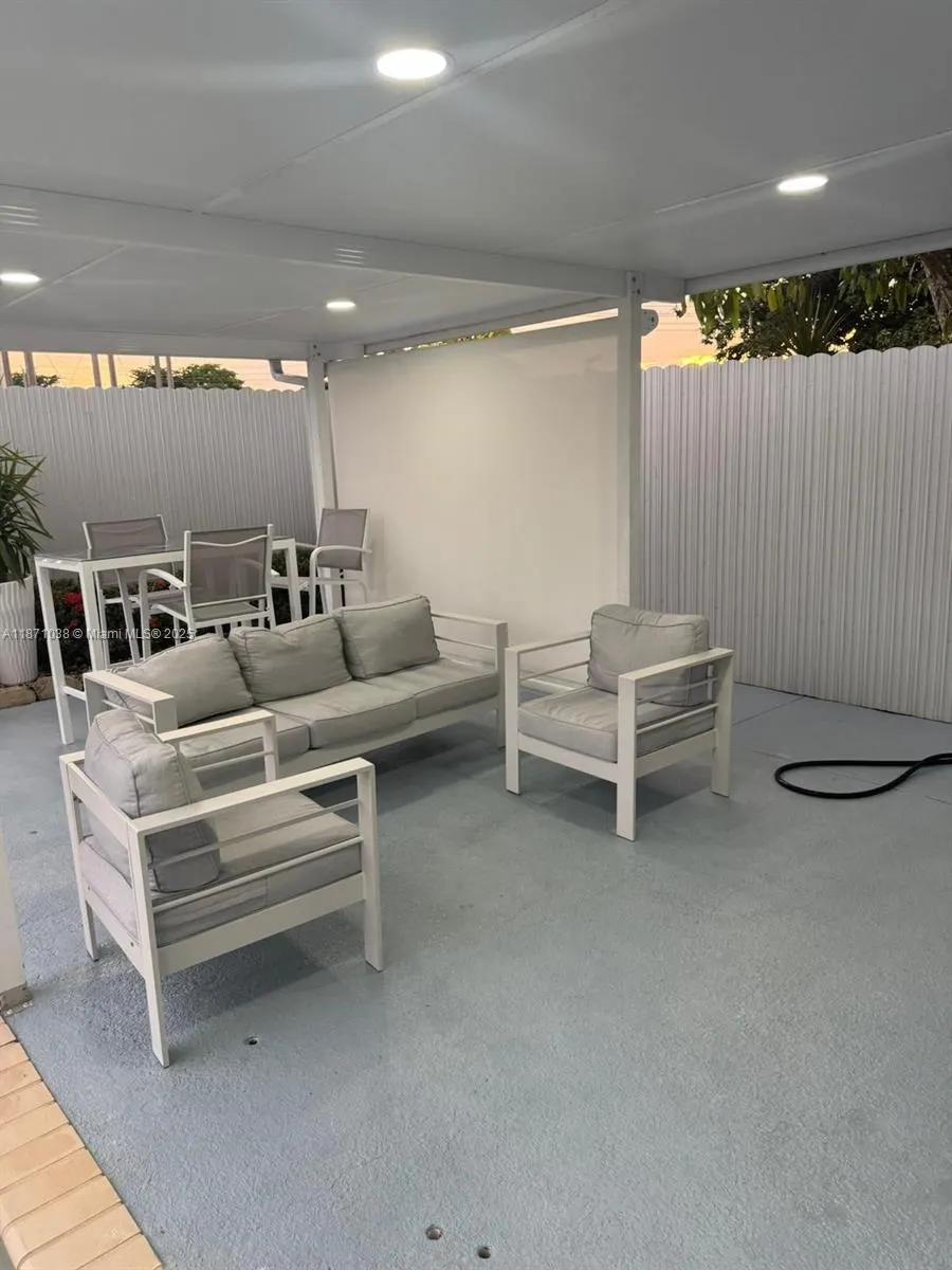 17384 SW 138 CT