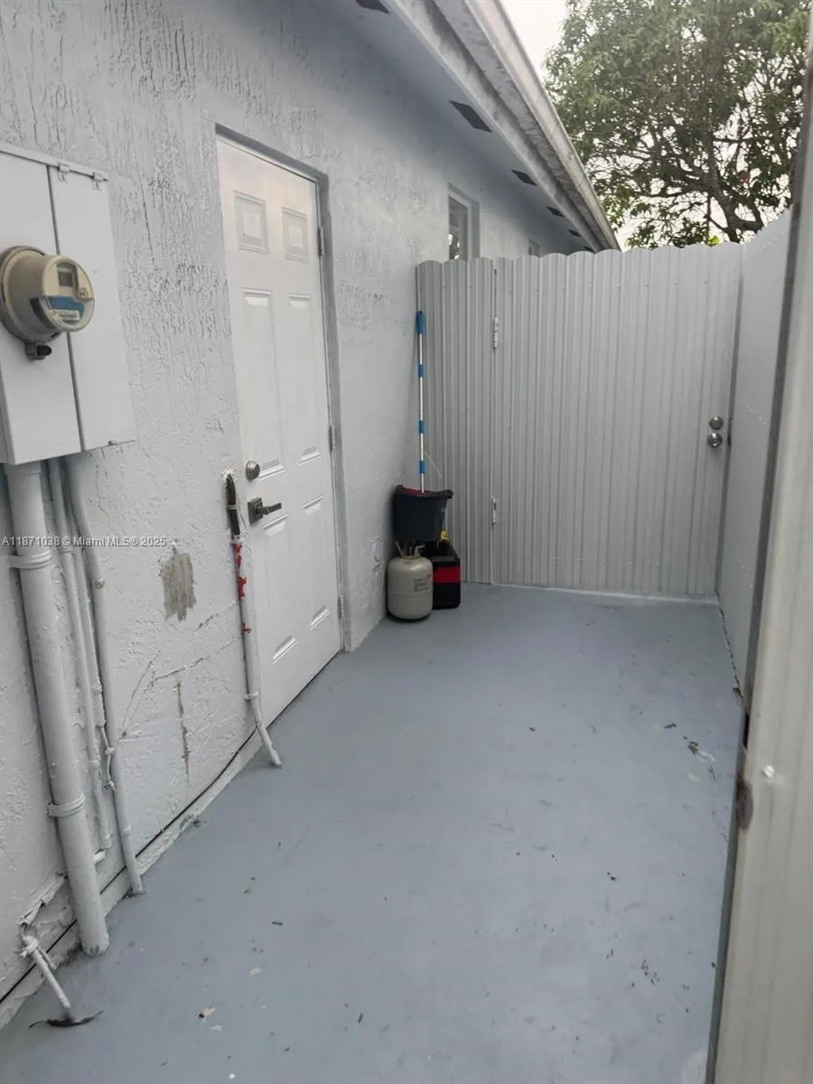 17384 SW 138 CT