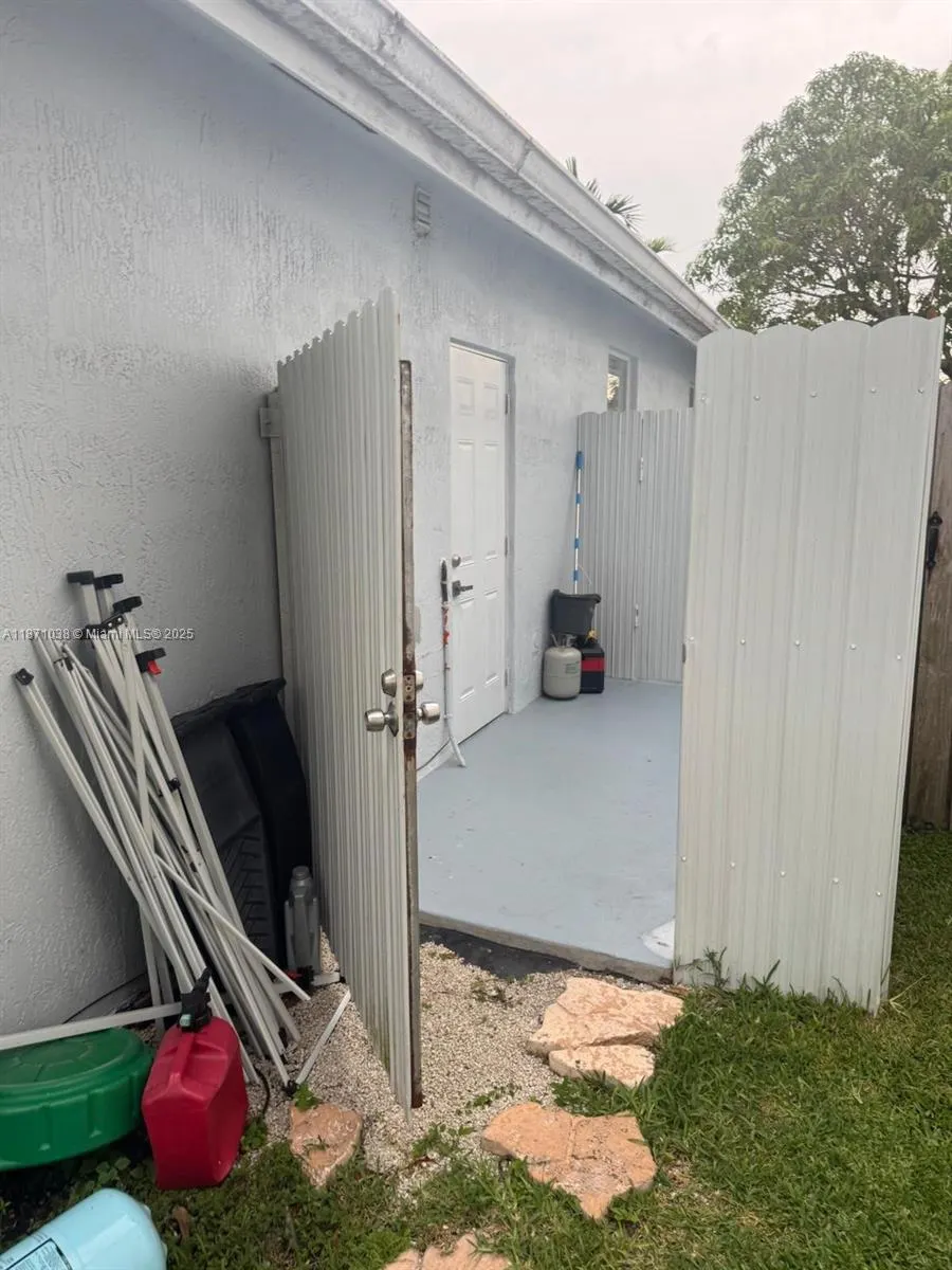17384 SW 138 CT