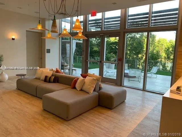 16385 Biscayne Blvd, #1702